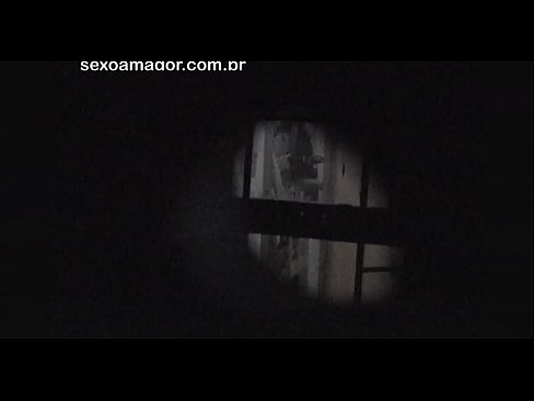 ❤️ Blondie estas sekrete filmita fare de najbara voyeur kaŝita malantaŭ kavaj brikoj ️❌ Faka video ĉe porno eo.xxxdesichudai.ru ❌️❤